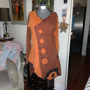 Women's Leopards & Roses Tunic Top Size M Orange Brown Long Sleeve